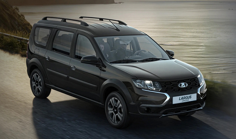 АвтоВАЗ перестал выпускать самый дешевый Lada Largus Cross &mdash; теперь машина стоит больше 2 млн рублей